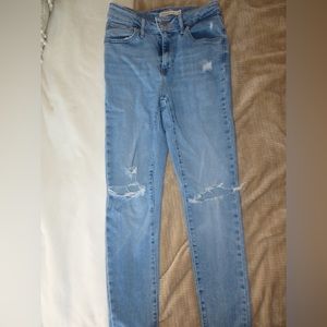 Levi’s skinny jeans